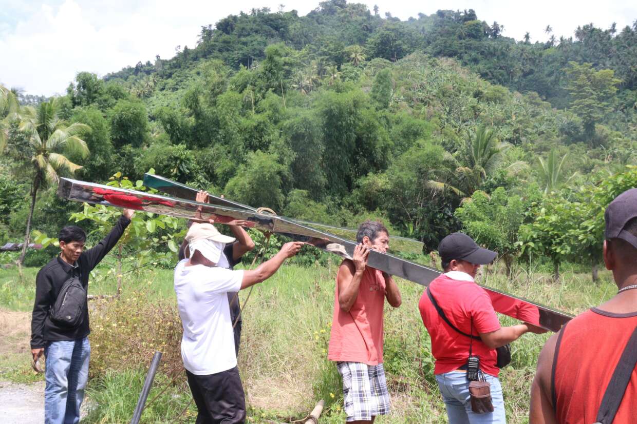 Moving The Cross Into Position | Christian Cross Ministries